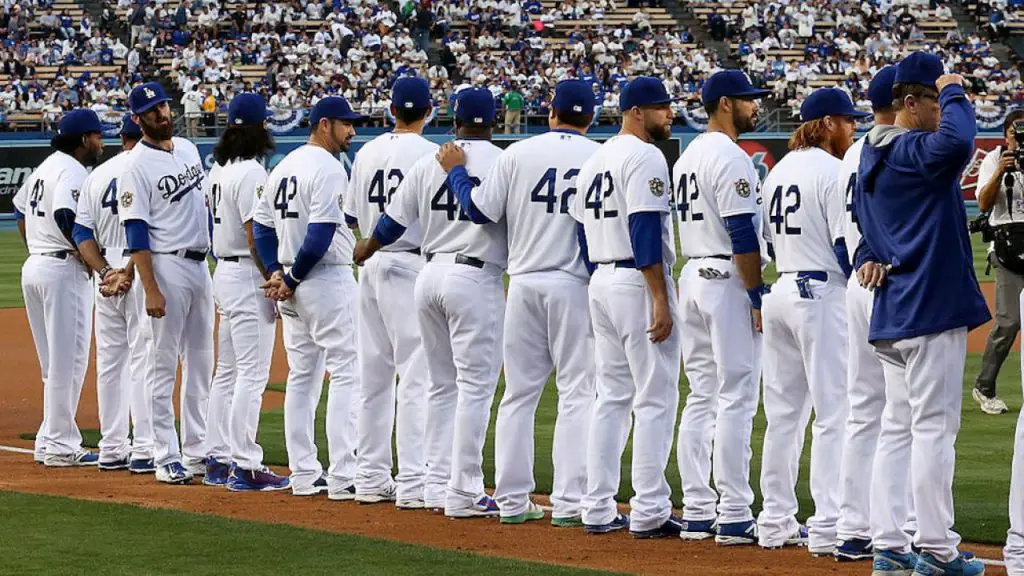 How baseball batting average is calculated?