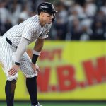 Strategic Relief: Aaron Judge to Play Through Elbow Injury, Prioritizing Yankees’ Playoff Push