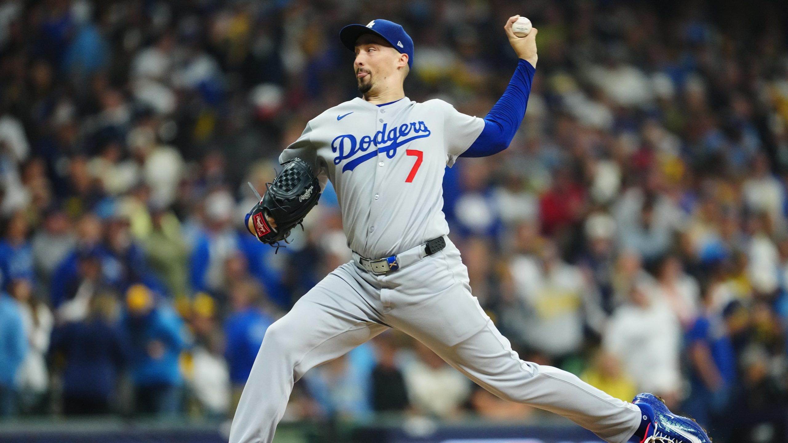 Championship Series - Los Angeles Dodgers v Milwaukee Brewers - Game 1