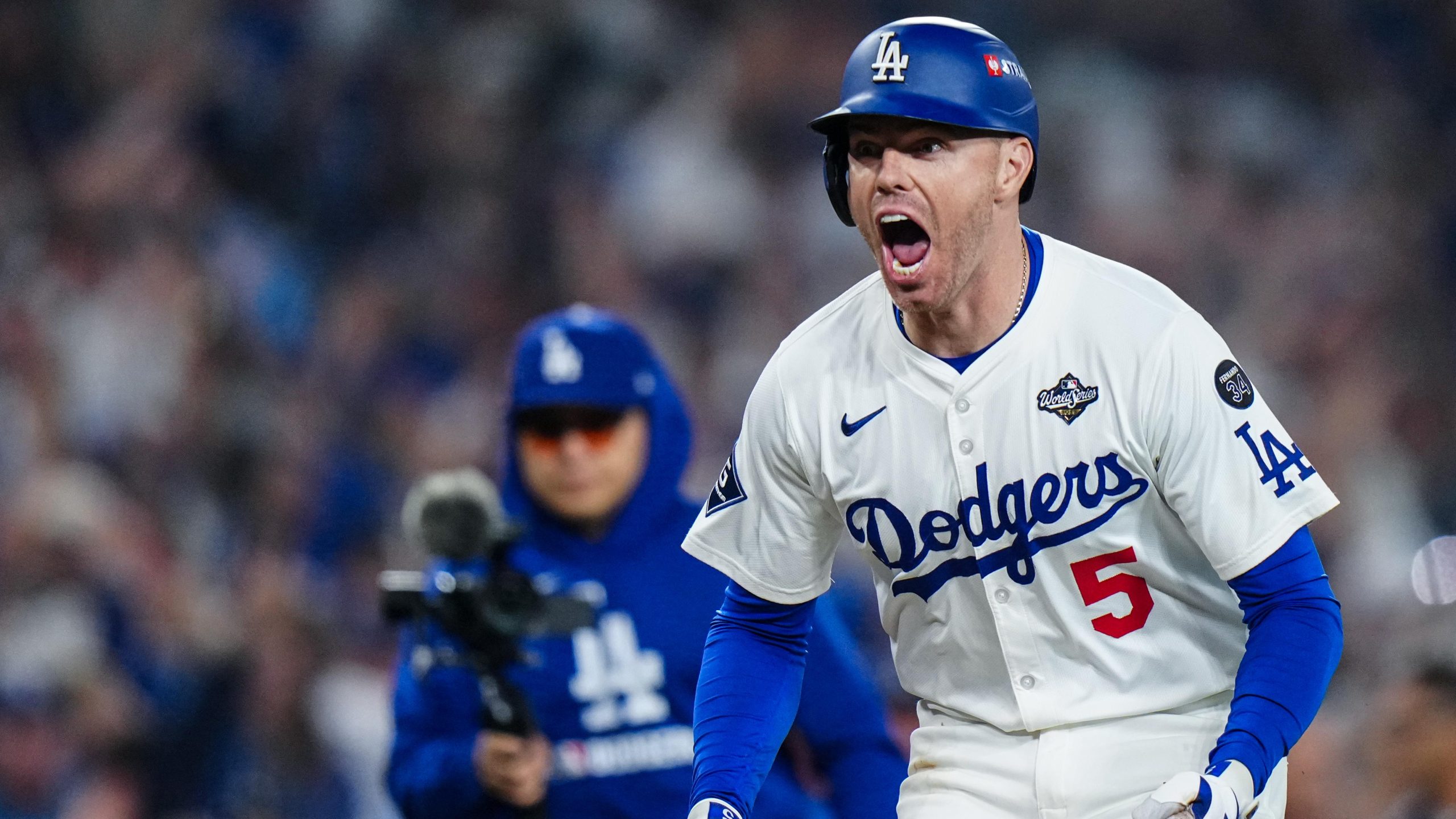 World Series - Toronto Blue Jays v Los Angeles Dodgers - Game 3