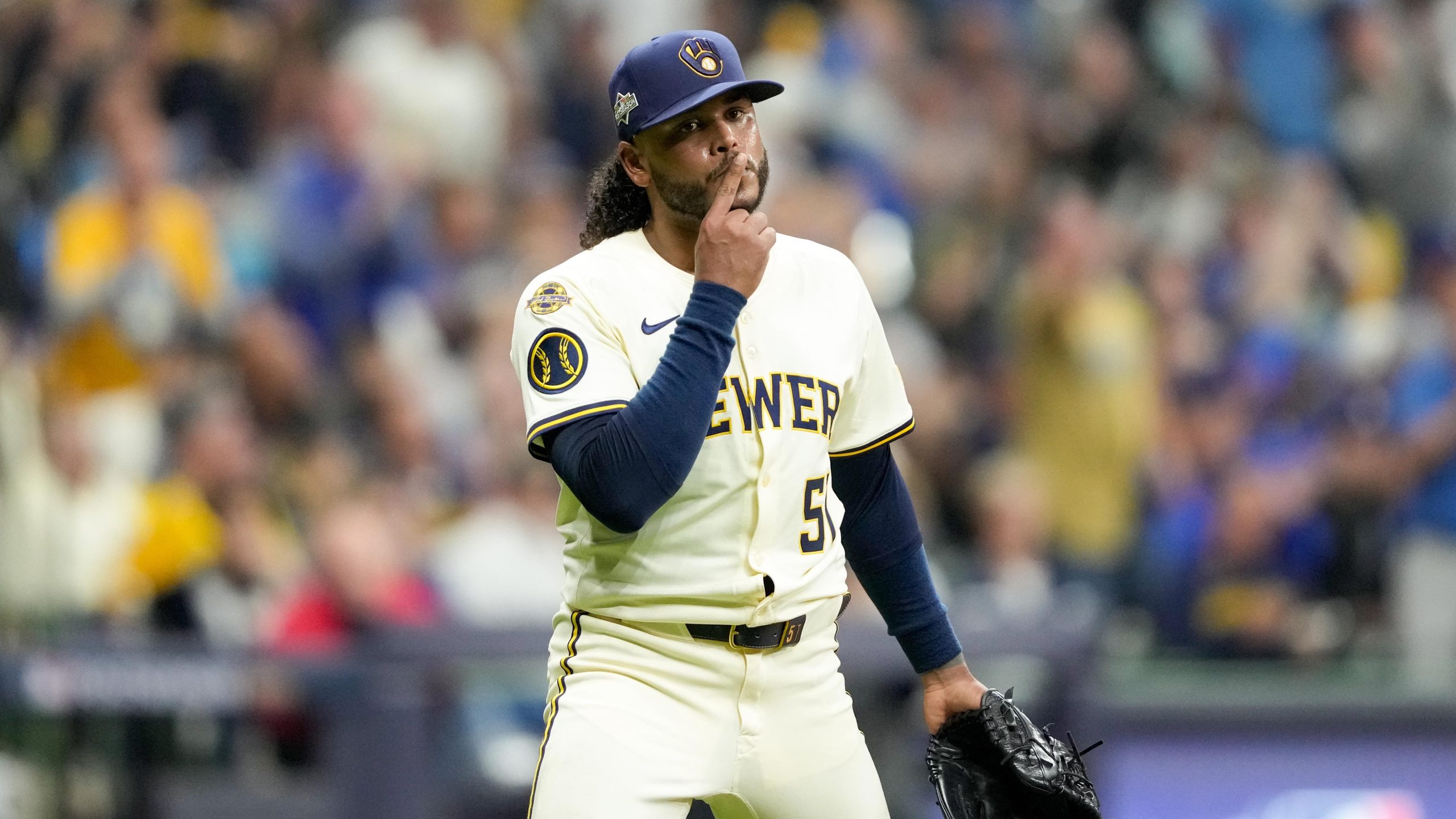 Championship Series - Los Angeles Dodgers v Milwaukee Brewers - Game 2